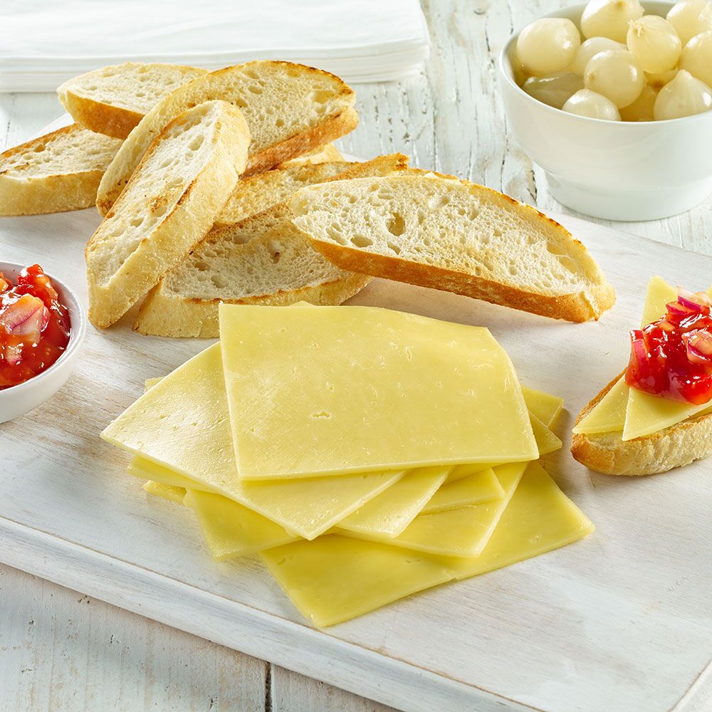 Sliced white mild cheddar 1kg
